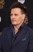 【イタすぎるセレブ達】ジョニー・デップ、撮影現場でスタッフに暴行寸前？　騒動に監督は「大げさ」