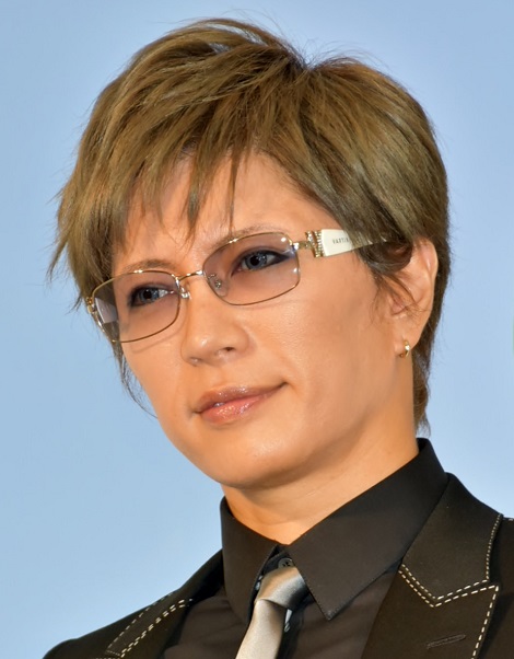 愛車の改造に1年かけたというGACKT