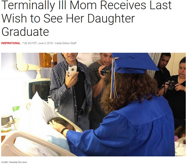 末期がんの母の最期の願いを叶え、娘が卒業姿を病床で披露（画像は『Inside Edition　2018年6月3日付「Terminally Ill Mom Receives Last Wish to See Her Daughter Graduate」（Cassidy De Leon）』のスクリーンショット）