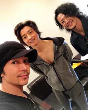 【エンタがビタミン♪】武田真治、藤原竜也、小栗旬の3ショットにファン歓喜「男前が揃ってる」