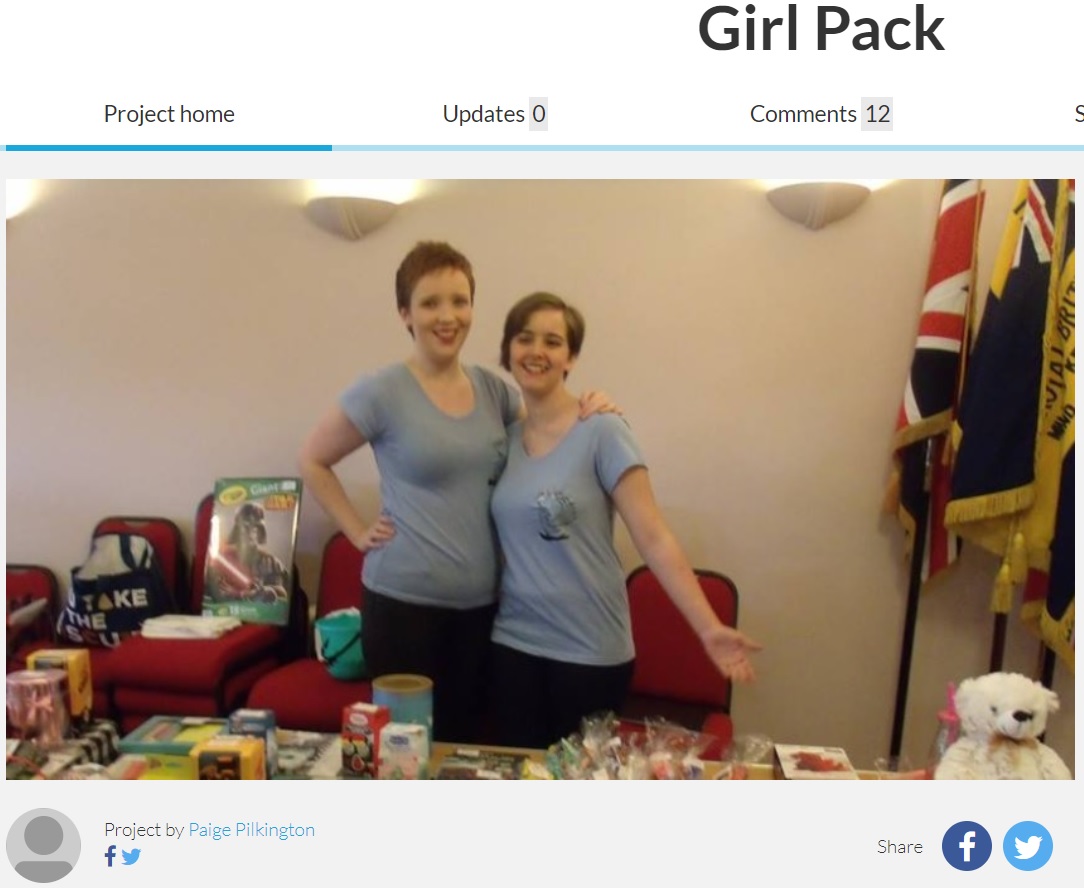 生理用品を無料で供給してほしいとキャンペーンをしたペイジさん（右）（画像は『Crowdfunder　2018年7月31日付「Girl Pack」』のスクリーンショット）