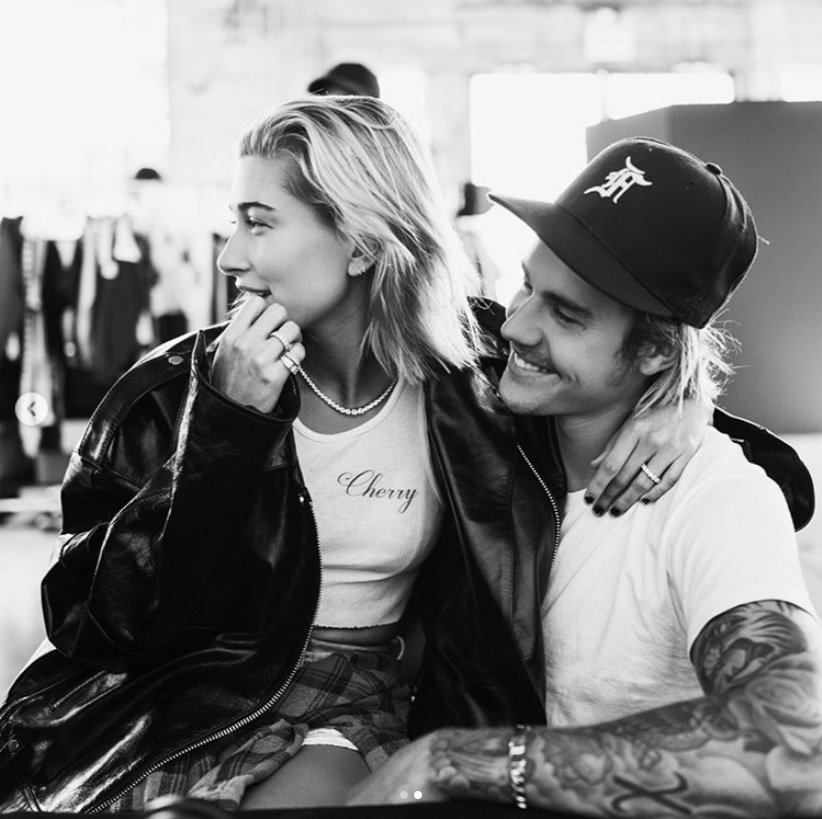 ジャスティン＆ヘイリーの結婚報道は過熱するばかり（画像は『Justin Bieber 2018年7月9日付Instagram「Was gonna wait a while to say anything but word travels fast, listen plain and simple Hailey I am soooo in love with everything about you!」』のスクリーンショット）