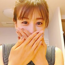 【エンタがビタミン♪】加藤綾子、秋のセルフネイル披露　「上手すぎです」「可愛い」と評判に