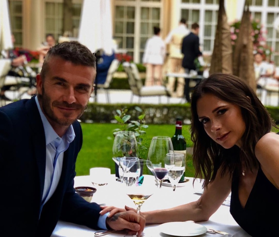 今年7月に結婚記念日を祝ったデヴィッド＆ヴィクトリア（画像は『David Beckham　2018年7月4日付Instagram「19 Years WOW ...」』のスクリーンショット）