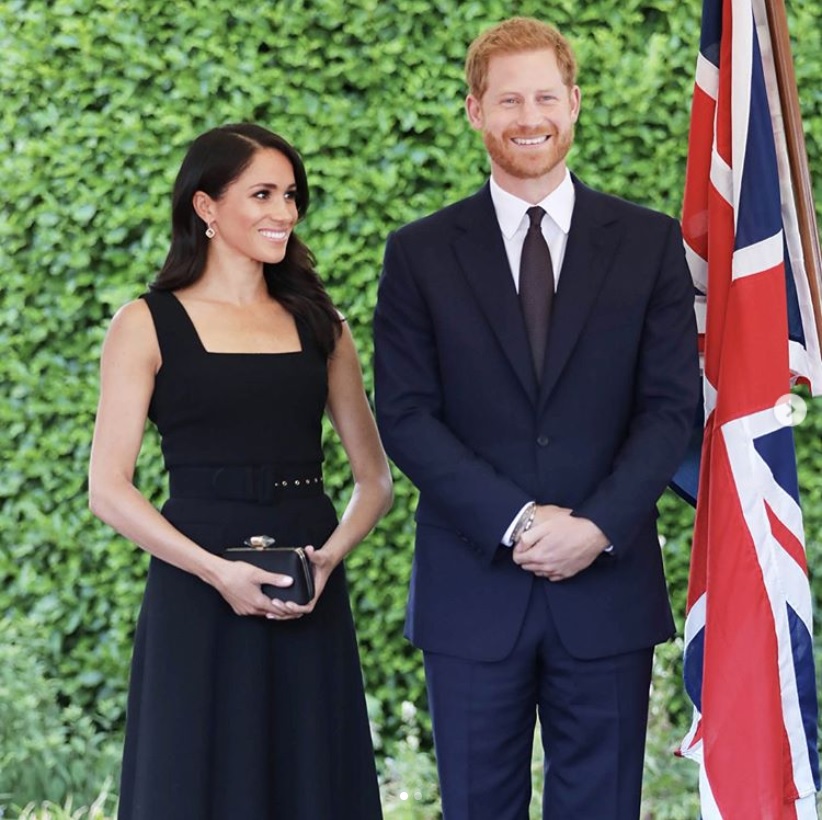 父方の家族とは相変わらず疎遠のメーガン妃とヘンリー王子（画像は『Kensington Palace　2018年7月10日付Instagram「Sláinte Ireland!」』のスクリーンショット）