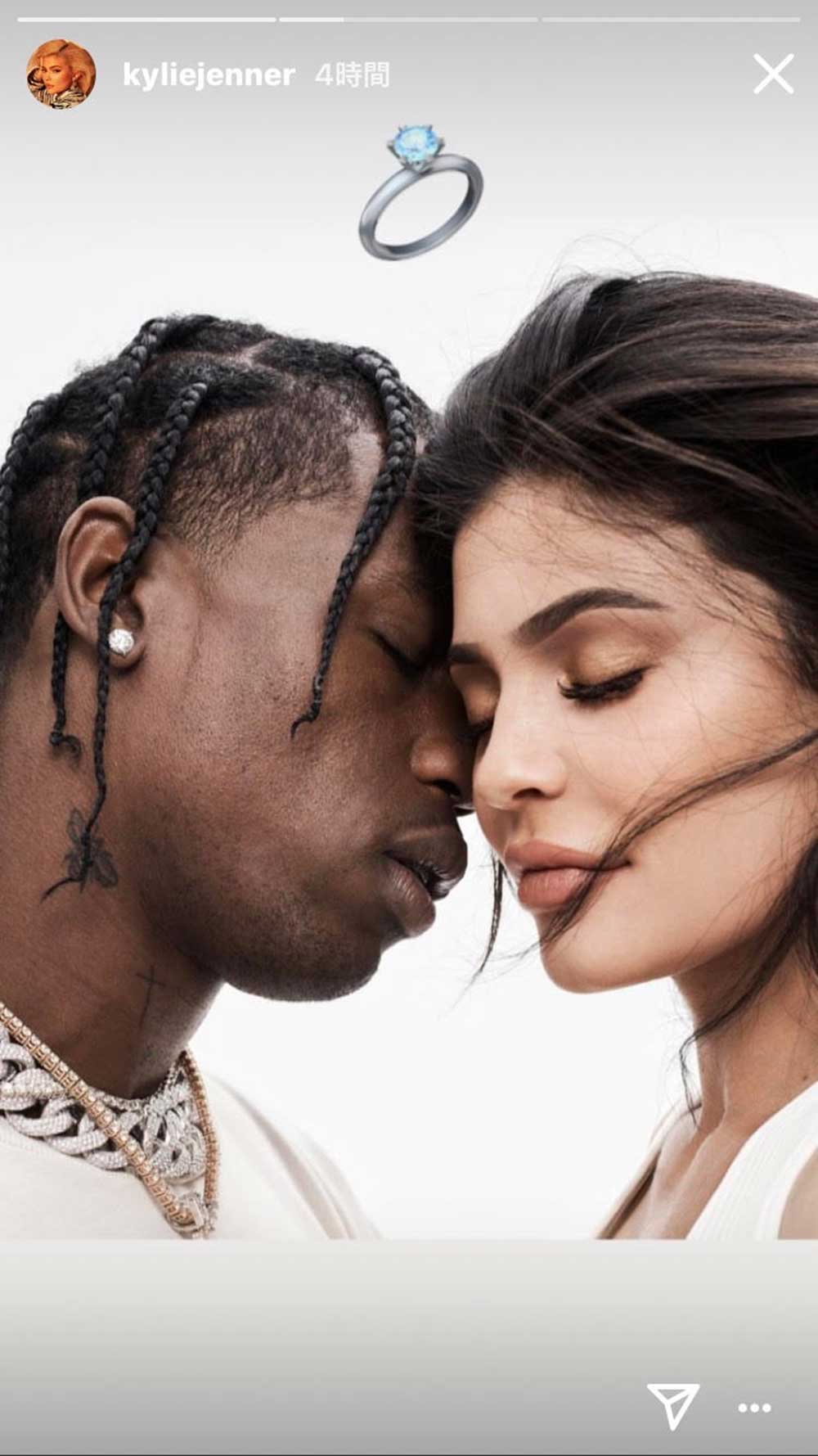 この投稿に「カイリーとトラヴィスが婚約？」と噂が広まる（画像は『Kylie　2018年12月3日付Instagram』のスクリーンショット）