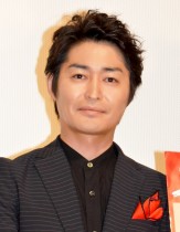 【エンタがビタミン♪】安田顕、証明写真撮影のCMに反響「なんとも言えぬ味」「ご飯中に見たから吹いたw」