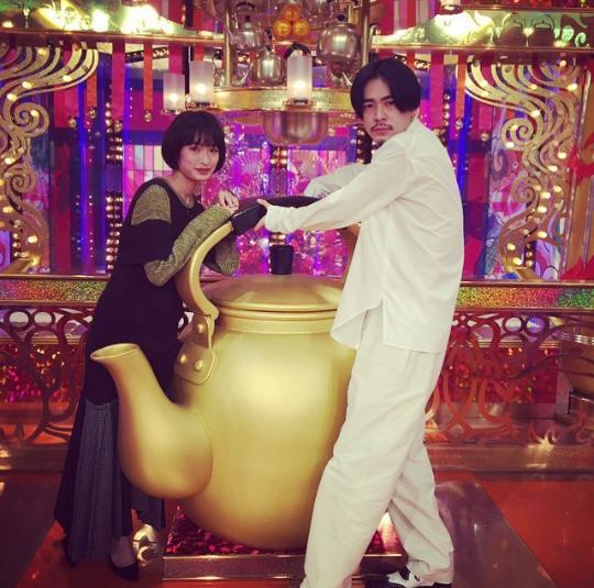 映画『チワワちゃん』のプロモーションで忙しい門脇麦と成田凌（画像は『映画『チワワちゃん』公式　2019年1月9日付Instagram「ジョジョ感強め」』のスクリーンショット）
