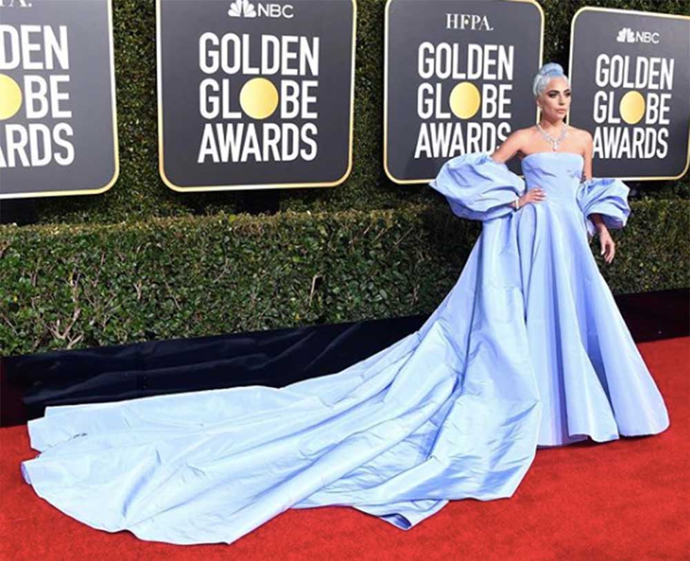 ゴールデングローブ賞レッドカーペットでのガガ（画像は『Valentino　2019年1月6日付Instagram「To the 76th Annual ＠GoldenGlobes in Los Angeles, ＠LadyGaga, nominee for Best Actress in a Motion Picture」』のスクリーンショット）