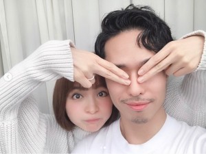 【エンタがビタミン♪】篠田麻里子、夫婦ショットに「旦那さん男前な感じ」「とてもお似合い」の声