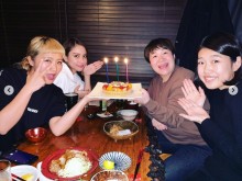 【エンタがビタミン♪】近藤春菜の誕生日をお祝い　滝沢カレンら仲良し4人組に「ゴールデンの特番できる」の声