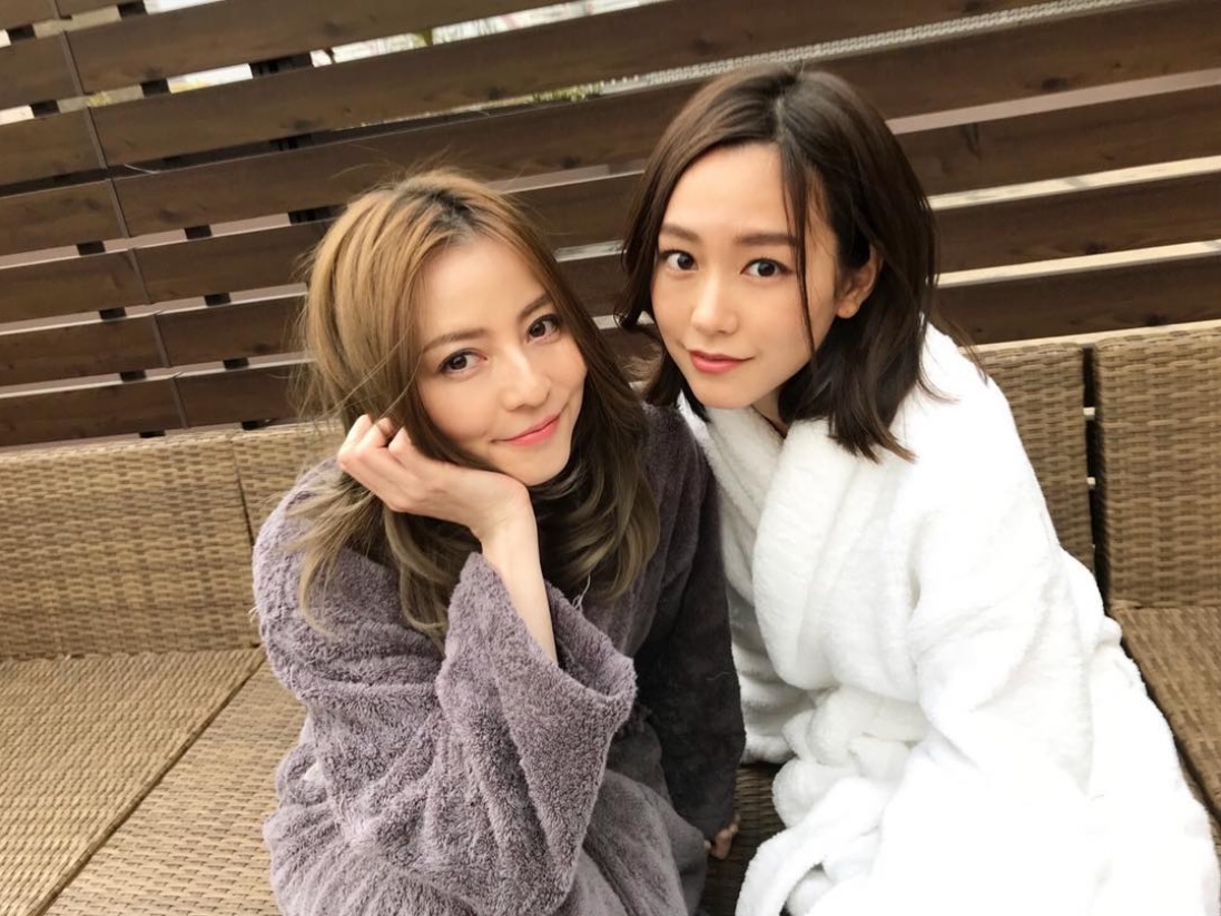 香里奈と桐谷美玲に「二人共オーラすごい」の声（画像は『G 香里奈　2019年3月22日付Instagram「GINGER 10th Anniversary event」』のスクリーンショット）