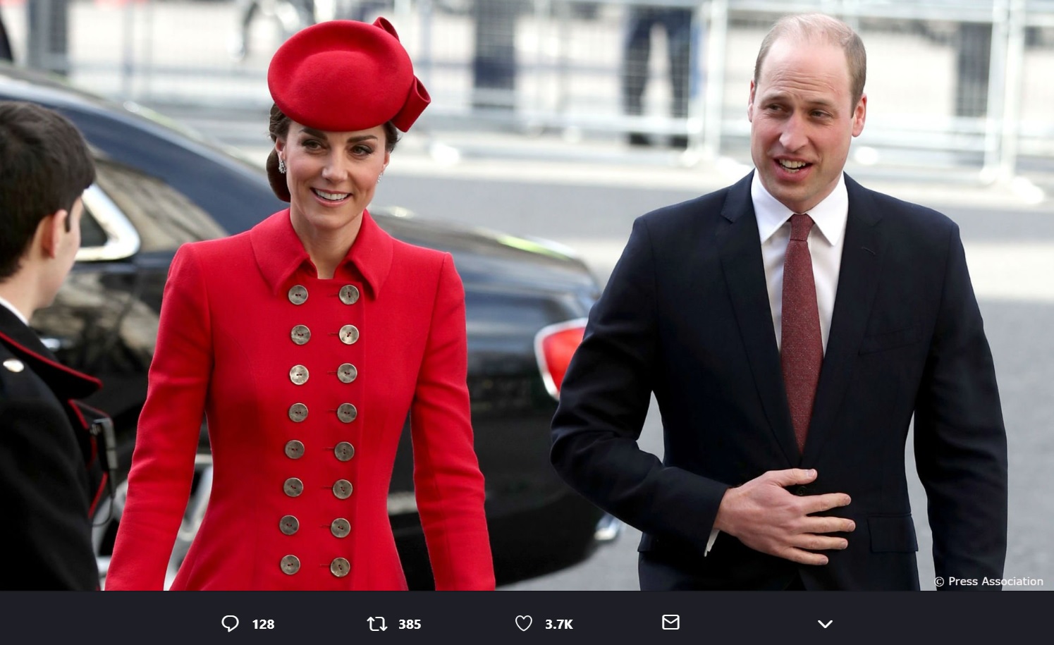 5年前のドレスを再び着用したキャサリン妃（画像は『The Royal Family　2019年3月11日付Twitter「Earlier this afternoon The Duke and Duchess of Cambridge and The Duke and Duchess of Sussex arrived at ＠wabbey for the ＃CommonwealthDay service.」』のスクリーンショット）