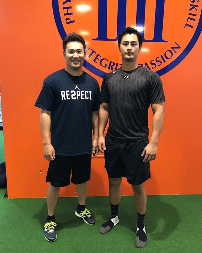 一緒にトレーニングする田中将大とダルビッシュ有：2016年12月12日投稿（画像は『Yu Darvish　2016年12月12日付Instagram「トレーニング参加2回目のまさおさん。」』のスクリーンショット）