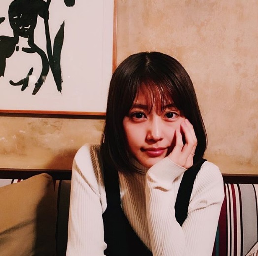 女優・有村架純（画像は『kasumi arimura 有村架純　2019年4月13日付Instagram「＠ipipy20000」』のスクリーンショット）