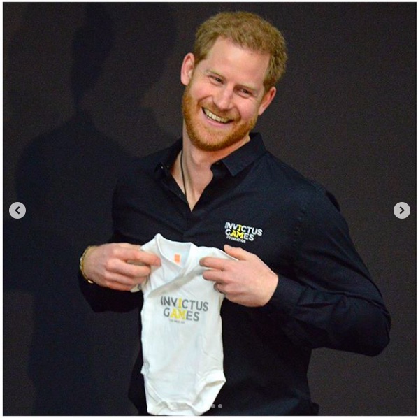 満面の笑みを見せるヘンリー王子（画像は『The Duke and Duchess of Sussex　2019年5月9日付Instagram「The Duke of Sussex today attended the official launch of The Invictus Games The Hague 2020.」』のスクリーンショット）