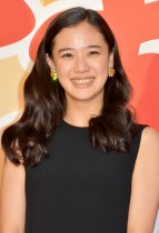 【エンタがビタミン♪】蒼井優「終電帰宅」「指輪なし」庶民派エピソードで好感度爆上げ　山里亮太との結婚会見で