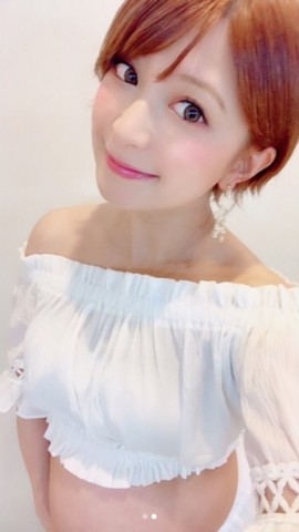 【エンタがビタミン♪】矢口真里、マタニティフォト撮影に「感無量です」　ふっくらお腹でママの微笑み