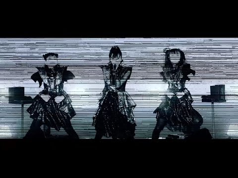 『Elevator Girl［English ver.］』MVに藤平華乃が登場（画像は『BABYMETAL　2019年8月16日公開 YouTube「Elevator Girl［English ver.］（OFFICIAL Live Music Video）」』のサムネイル）