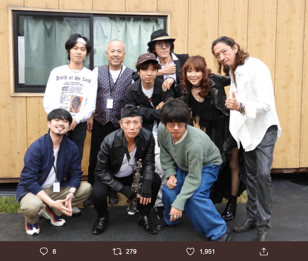 BARBEE BOYSとOKAMOTO’S『JOINALIVE2019』にて（画像は『BARBEE BOYS / バービーボーイズ（公式）　2019年7月14日付Twitter「OKAMOTO’S and BARBEE BOYS」』のスクリーンショット）