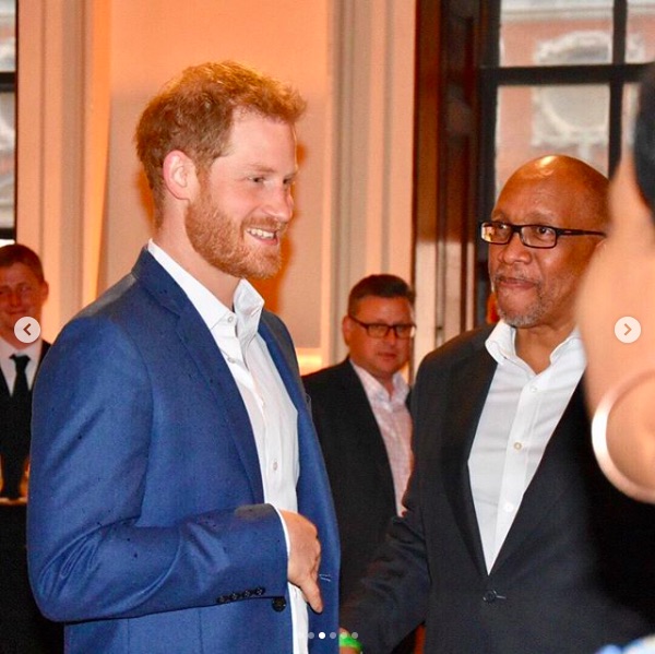 プライベートジェットを使った理由を明かしたヘンリー王子（画像は『The Duke and Duchess of Sussex　2019年6月12日付Instagram「Last night, The Duke of Sussex attended a fundraising concert for Sentebale in the stunning grounds of Hampton Court Palace.」』のスクリーンショット）