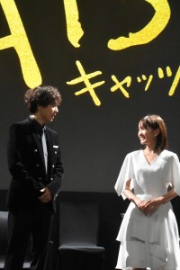 映画『キャッツ』日本語吹き替え版の声を務める山崎育三郎と葵わかな