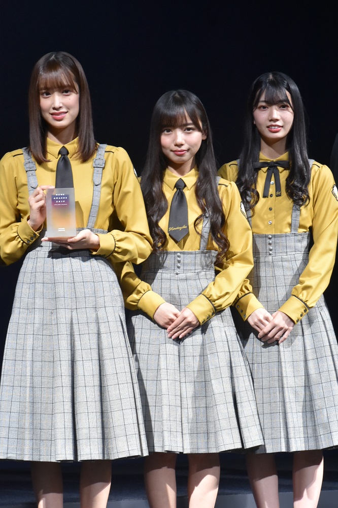 「アイドル部門」受賞の日向坂46から斎藤京子、佐々木久美、高本彩花