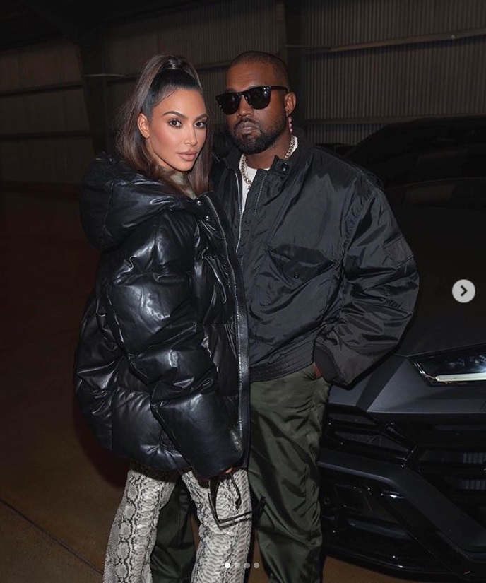 キム、夫カニエと試合観戦を楽しむも…（画像は『Kim Kardashian West　2020年1月14日付Instagram「KimYe」』のスクリーンショット）