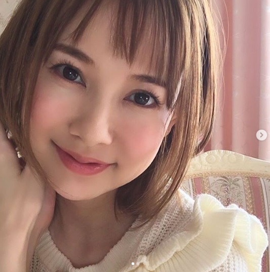 生まれてくる子への思いを綴った上原さくら（画像は『Sakura Uehara　2020年1月30日付Instagram「去年の8月に超ロングから肩につくくらいのボブにして、」』のスクリーンショット）