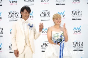 電撃結婚した本並健治さんと丸山桂里奈（C）ホリプロ