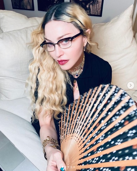 マドンナだって若作りしたい!?（画像は『Madonna　2020年9月12日付Instagram「Are you ready for the story of my life....................」』のスクリーンショット）
