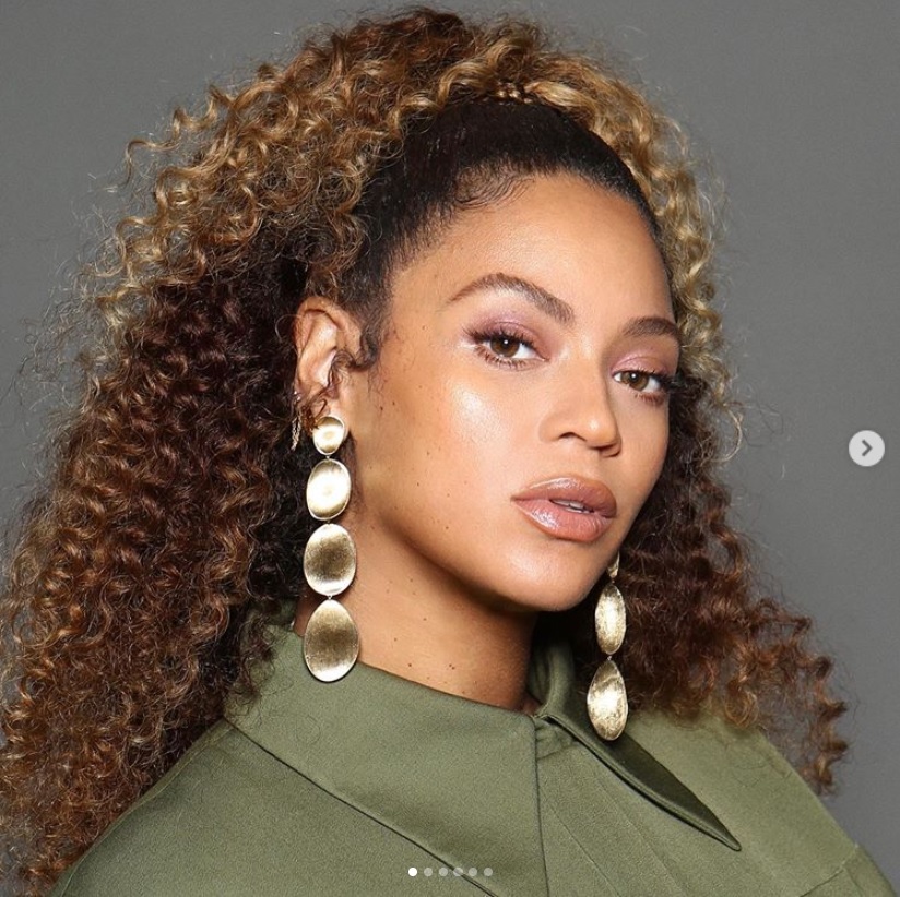 「母の世界へようこそ」とメッセージを贈ったビヨンセ（画像は『Beyoncé　2019年12月1日付Instagram』のスクリーンショット）