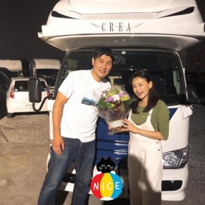 キャンピングカーを愛す岡田太郎・田中美奈子夫妻（画像は『田中美奈子　2020年9月17日付Instagram』のスクリーンショット）