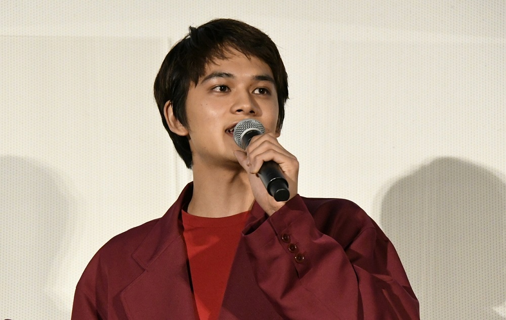 主演映画の初日舞台挨拶で胸のうちを語った北村匠海