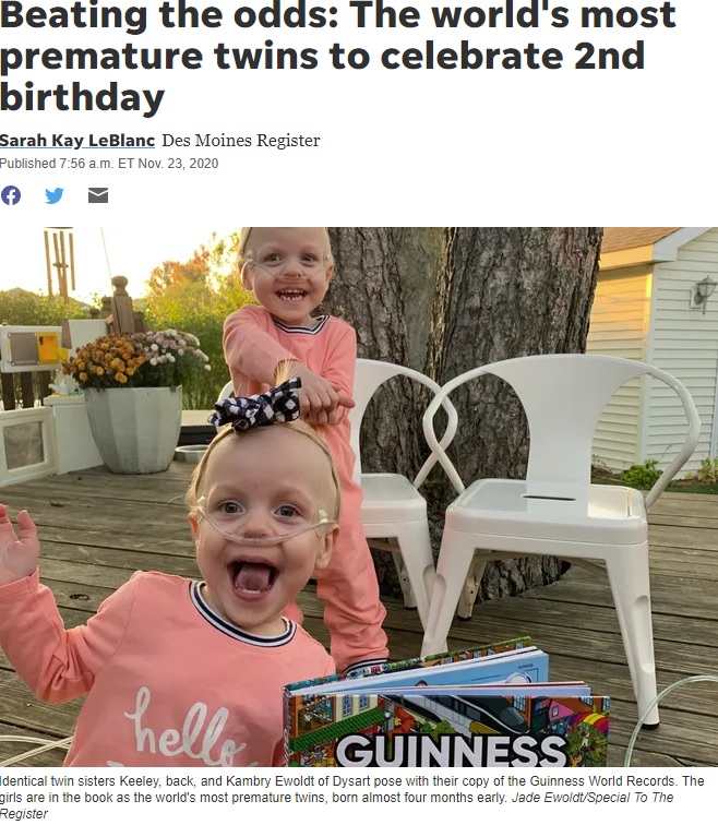 2歳になる直前に撮影された双子（画像は『USA TODAY　2020年11月23日付「Beating the odds: The world’s most premature twins to celebrate 2nd birthday」（Jade Ewoldt/Special To The Register）』のスクリーンショット）