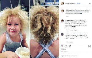 寝ぐせが酷いシーラちゃん（画像は『Shilah Madison Calvert-Yin　2017年4月12日付Instagram「This is what we call bed hair!!!」』のスクリーンショット）