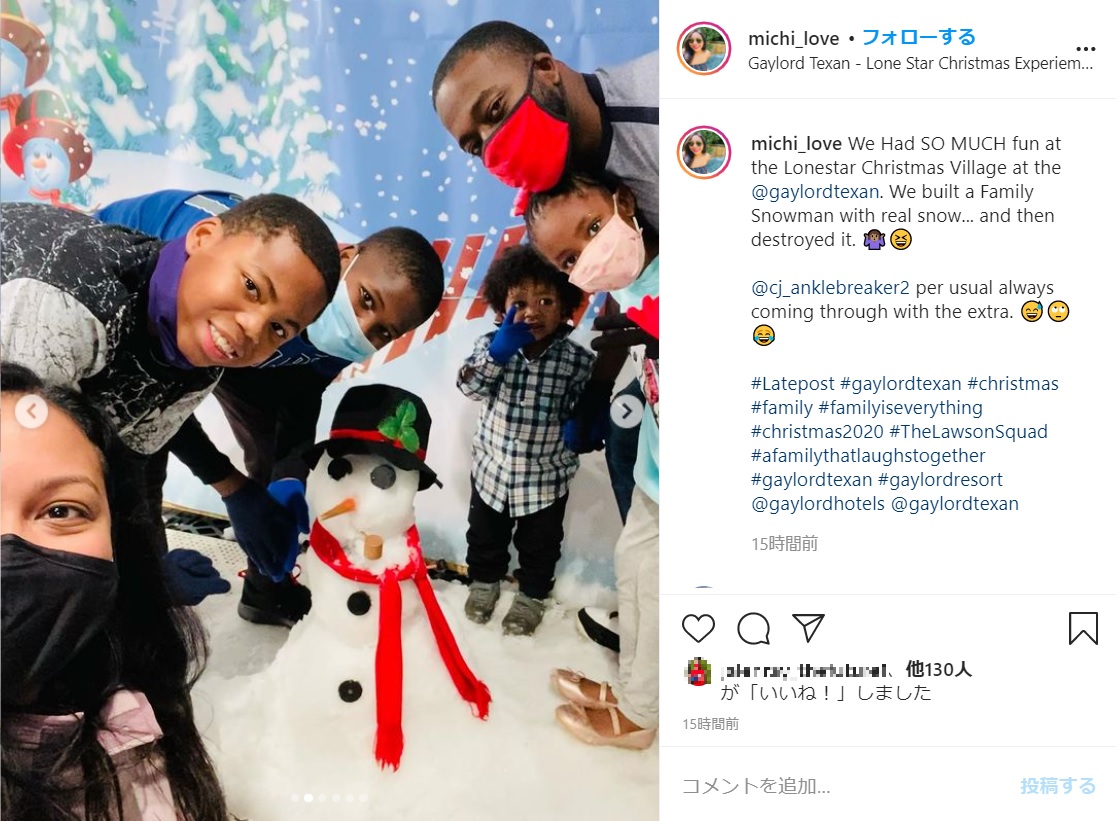 地元のクリスマスビレッジで楽しく過ごしたローソンさん一家（画像は『M I C H I　2020年12月24日付Instagram「We Had SO MUCH fun at the Lonestar Christmas Village at the ＠gaylordtexan.」』のスクリーンショット）