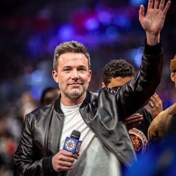 ベン・アフレック、元恋人の等身大パネルを粗大ゴミに（画像は『Ben Affleck　2020年3月1日付Instagram「That was fun.」』のスクリーンショット）