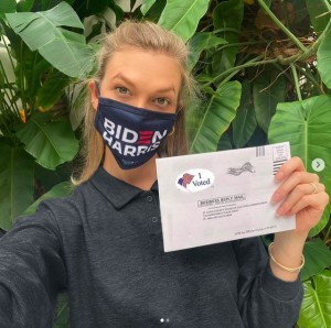 ジョー・バイデン氏に投票したことを報告するカーリー（画像は『Karlie Kloss　2020年10月27日付Instagram「What’s your voting plan?」』のスクリーンショット）