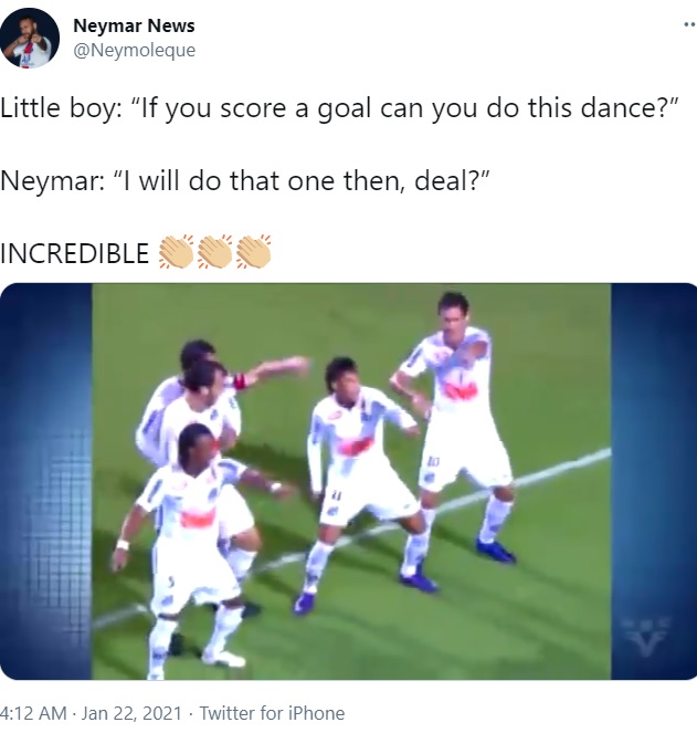 約束したダンスを披露するネイマール選手とチームメイト（画像は『Neymar News　2021年1月22日付Twitter「Little boy: “If you score a goal can you do this dance?”」』のスクリーンショット）