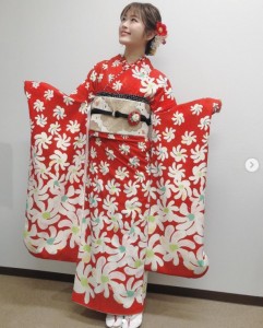 NMB48・渋谷凪咲の着物姿（画像は『渋谷凪咲　2021年1月3日付Instagram「『＃ノゾキミみんなのお正月』」』のスクリーンショット）