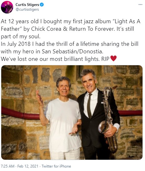 カーティス・スタイガースによる追悼ツイート（画像は『Curtis Stigers　2021年2月12日付Twitter「At 12 years old I bought my first jazz album “Light As A Feather” by Chick Corea ＆ Return To Forever.」』のスクリーンショット）