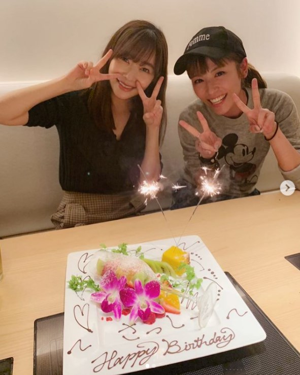 指原莉乃の誕生日を祝う若槻千夏（画像は『Rino Sashihara　2018年11月3日付Instagram「若槻さんと食事！」』のスクリーンショット）