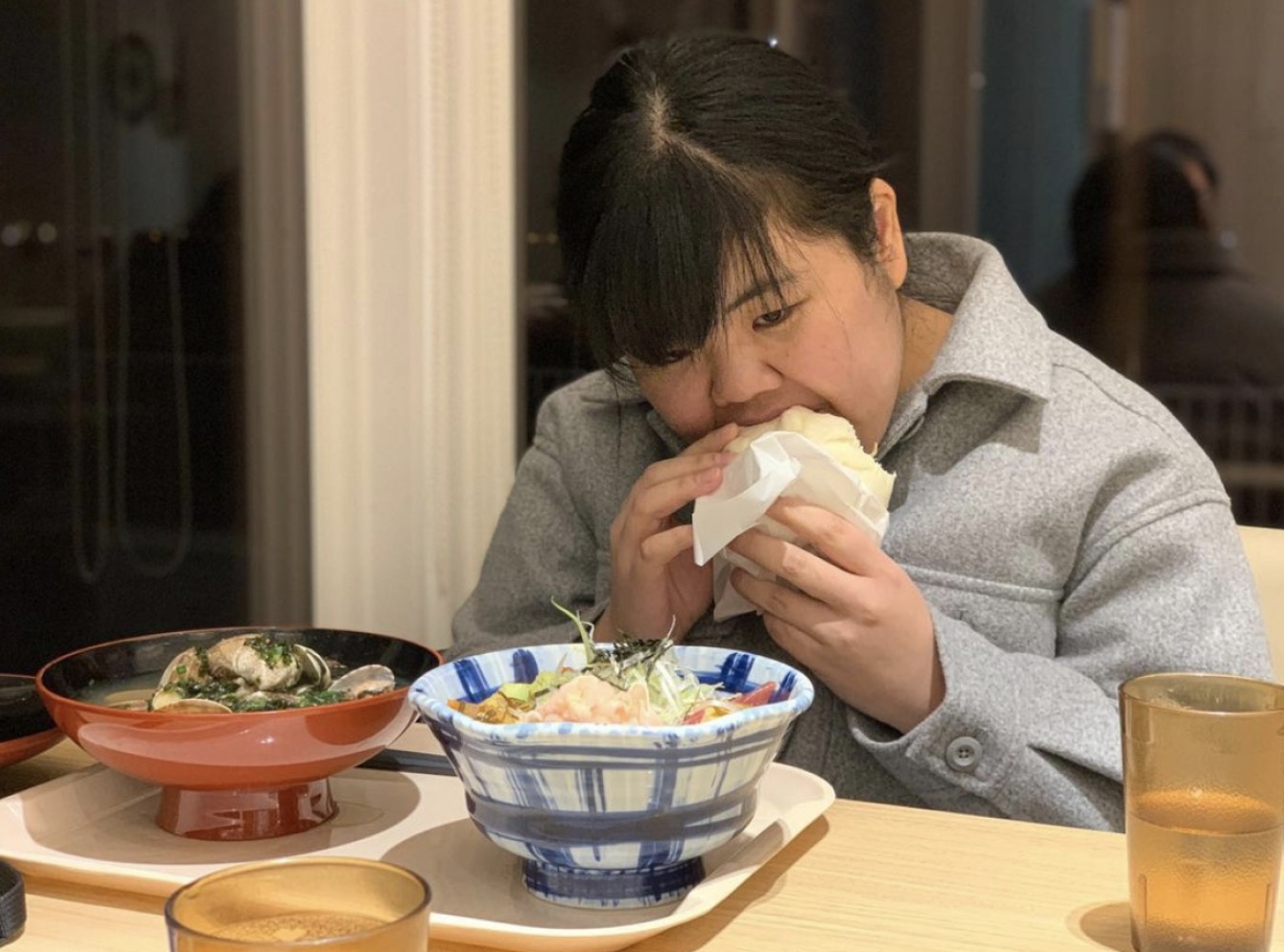 「食べ物はおいしく食べたい」とあんり（画像は『ぼる塾　きりやはるか　2021年2月28日付Instagram「食べてる姿は本当に愛おしいのよね」』のスクリーンショット）