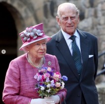 【イタすぎるセレブ達】英王室、7人のひ孫に囲まれたフィリップ王配の写真を公開　撮影はキャサリン妃
