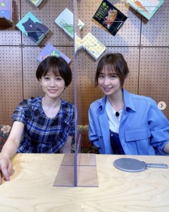 AKB時代から交流がある前田敦子と篠田麻里子（画像は『篠田麻里子/MARIKO SHINODA　2021年5月25日付Instagram「明日朝はあっちゃんとシンデレラタイム楽しんできました」』のスクリーンショット）