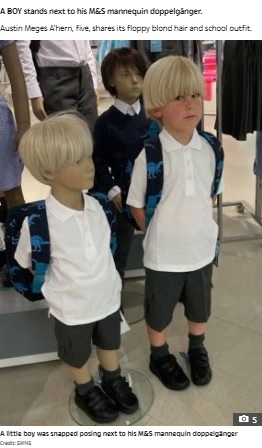 マネキンと全てにおいてそっくりなオースティン君（画像は『The Sun　2021年6月29日付「MODEL PUPIL Mum stunned after finding M＆S mannequin that looks just like her son」（Credit: SWNS）』のスクリーンショット）