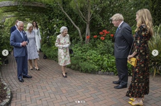 「エデン・プロジェクト」に到着した女王と王室メンバー（画像は『Clarence House　2021年6月11日付Instagram「The Queen, The Prince of Wales and The Duchess of Cornwall and The Duke and Duchess of Cambridge attended a ＠G7 Leaders Reception at the ＠edenprojectcornwall earlier today.」』のスクリーンショット）