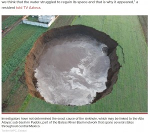 穴はどんどん崩れ落ち急速に拡大（画像は『New York Post　2021年6月2日付「Massive sinkhole opens in Mexico ― and it’s growing」（Twitter/＠PC_Estatal）』のスクリーンショット）