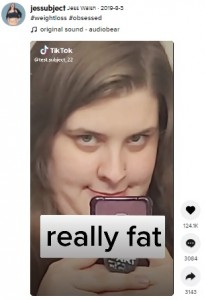 ダイエットを始めた2019年夏（画像は『Jess Walsh　2019年8月3日付TikTok「＃weightloss」』のスクリーンショット）